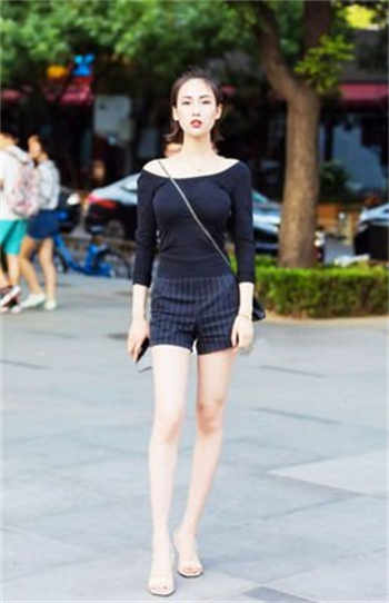 名牌大学的一主二奴赵佳