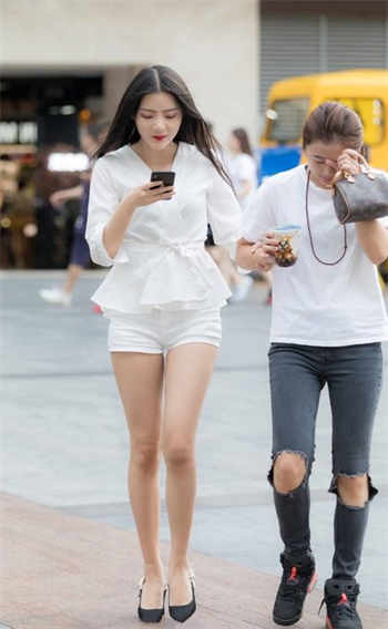 利世抖娘jk