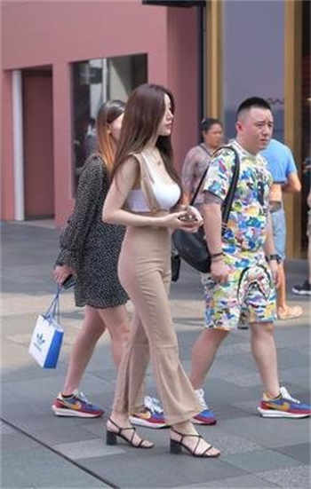 女王的马桶奴儿m的微博