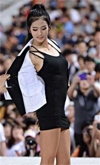 人在爱情公寓 开局面基