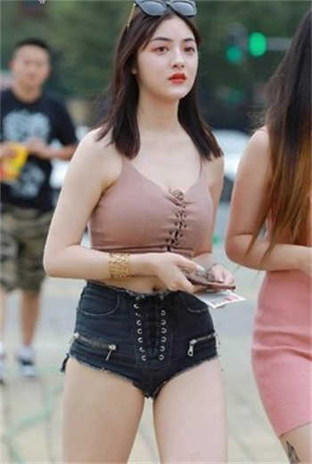 极品英语老师柳研儿