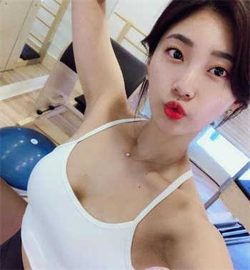 女主是少将男主是总裁
