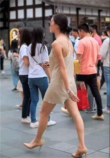 腹黑军官的童养媳
