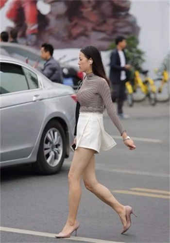 吴梦梦游泳视频