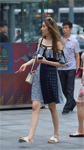 网址前面加字母视频免费看