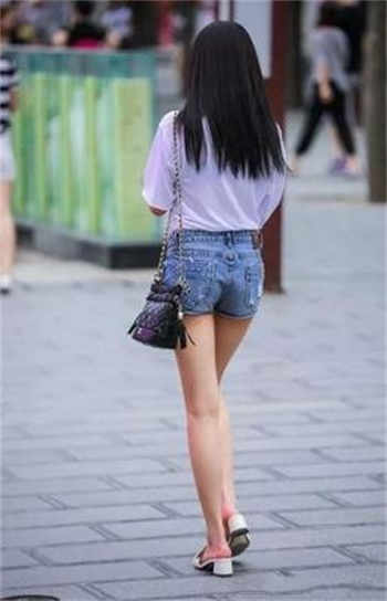 麻班主任家访被老爸