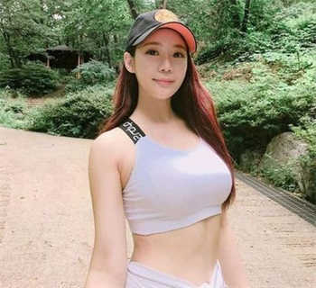 芸柔本是大集团少东的妻子